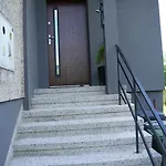 Vendégház House