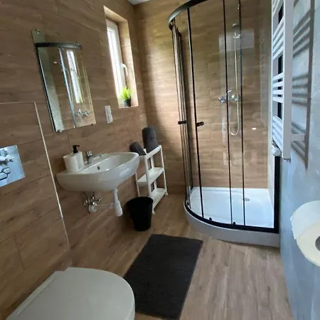 House בית הארחה אוסטראון